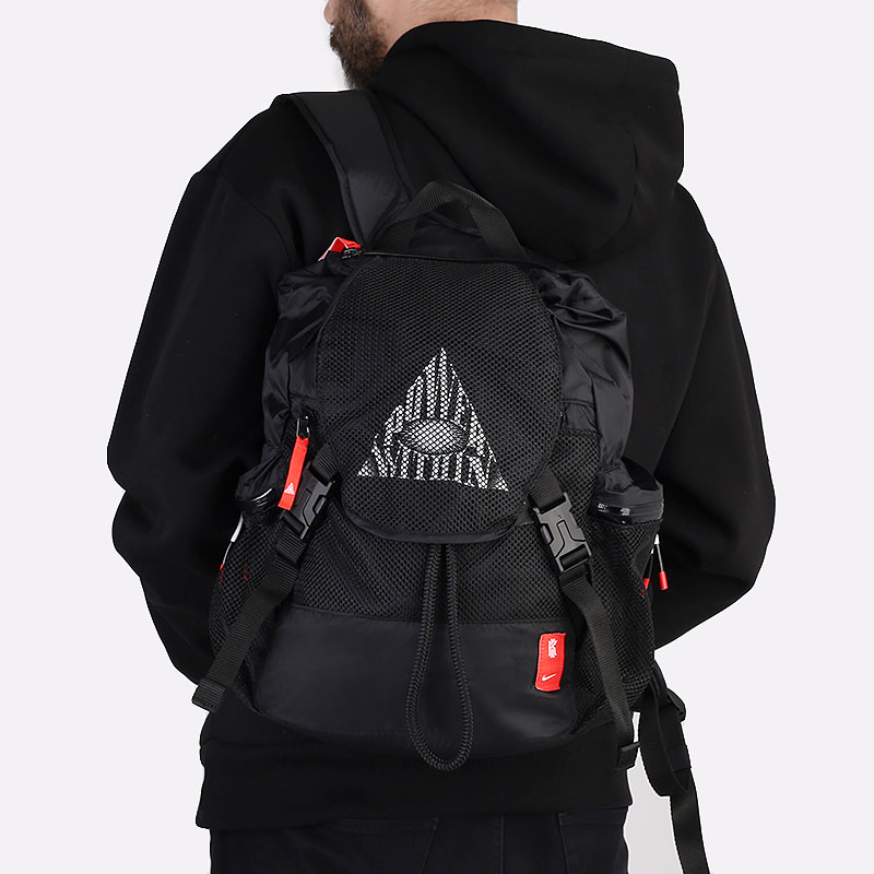  черный рюкзак Nike Kyrie Rucksack 21L CU3939-010 - цена, описание, фото 1